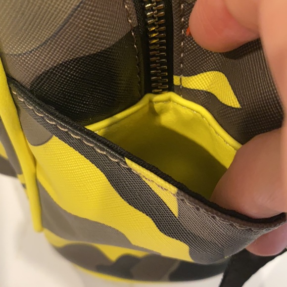 MINI LOUNGEFLY INSPIRED CAMO PRINT BACKPACK - Picture 4 of 6